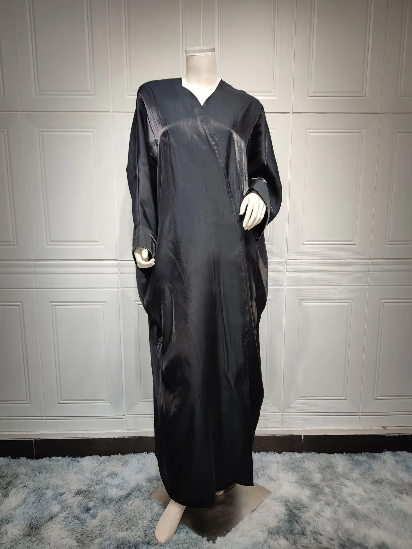 Kadınlar için Kimono Longs Abayas Femme rahat gevşek açık Abaya Batwing kollu saten elbise Kaftan Islam boy Abaya kadınlar için