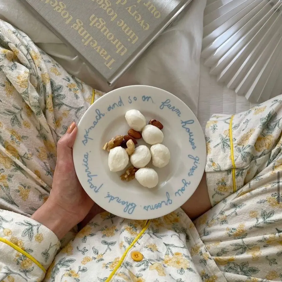 Plato estilo coreano París acuarela azul francés hermoso postre occidental plato de desayuno alto nivel de apariencia