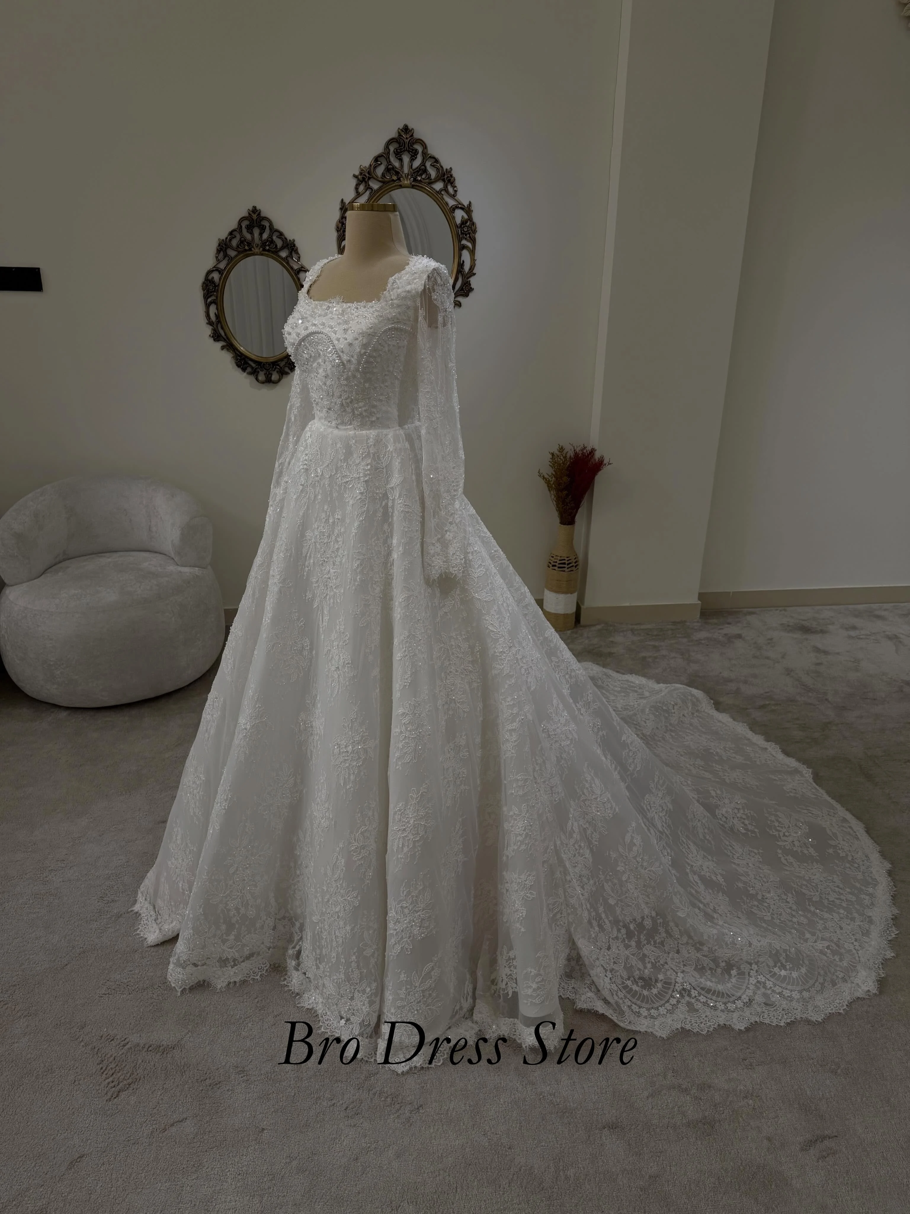 Customzied Luxury Lace A Line Wedding Dress Long Sleeves Sweetheart Corset Bridal Gown Cathedral Train Vestido De Novia