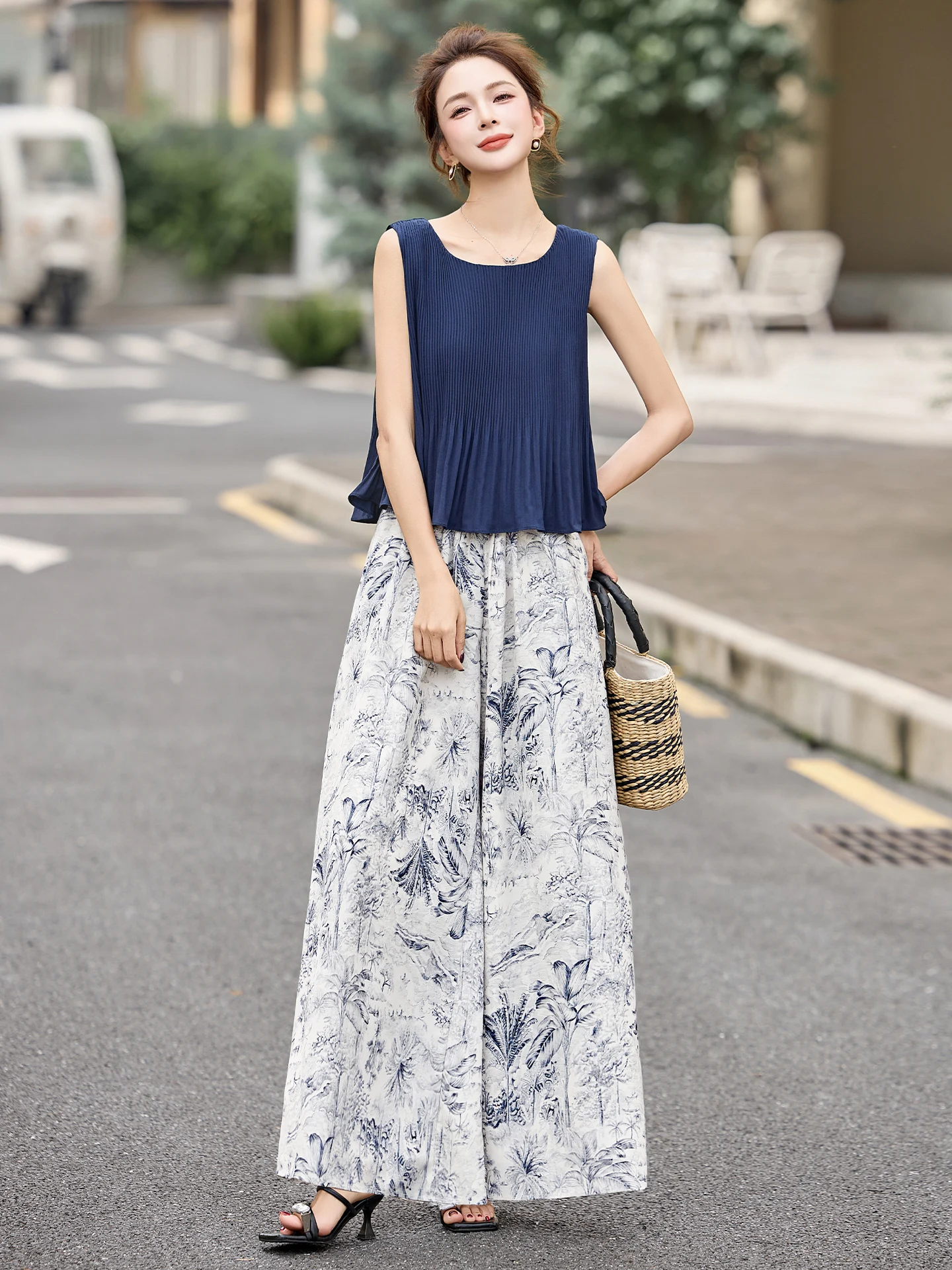 

Faionable утягивающий женский комплект, круглые широкие брюки Ne Svel, Новое поступление лета, комплект из двух предметов, полиэфирное волокно