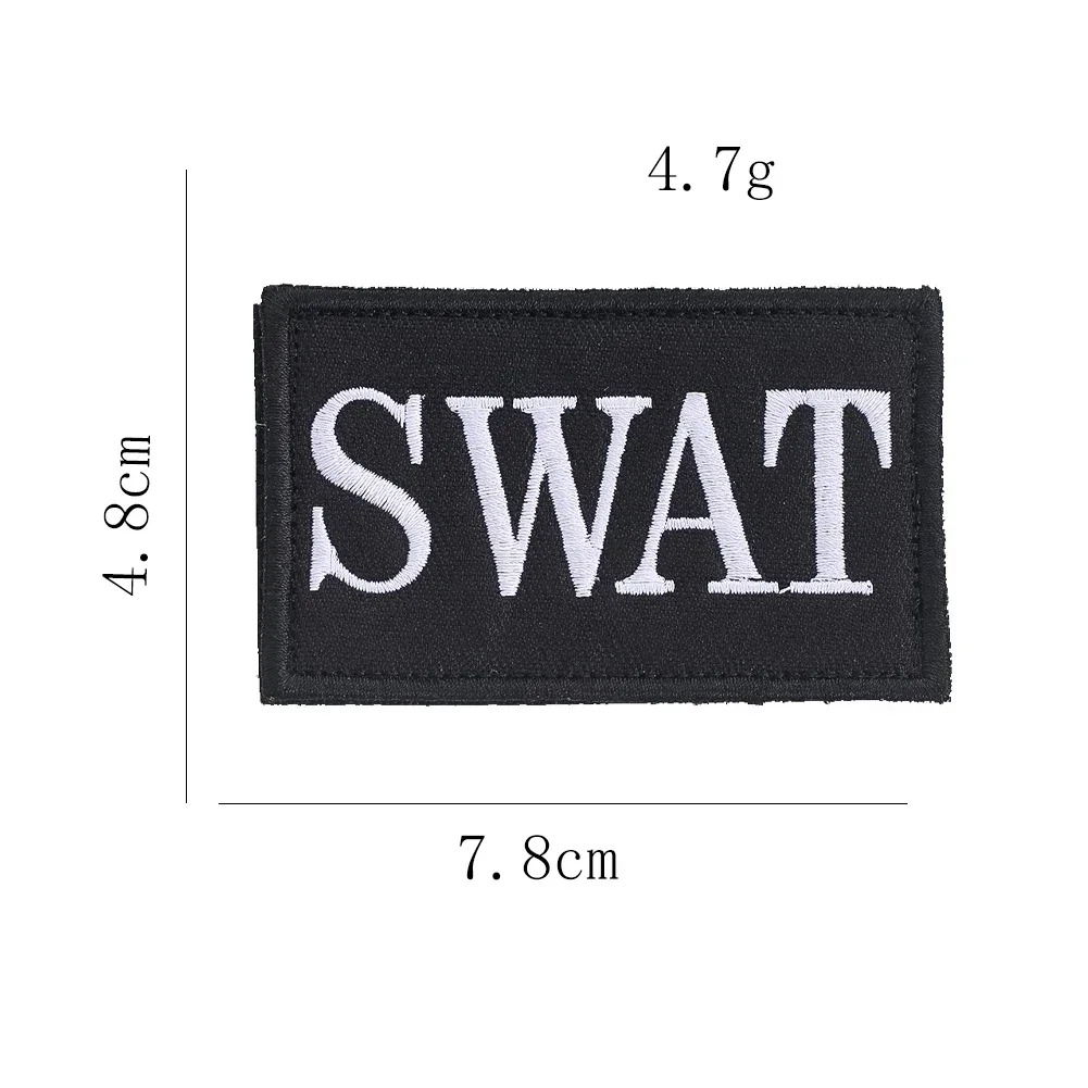 SWAT رقعة معنويات مطرزة شارة تكتيكية متينة لمعدات كرات الطلاء العسكرية Airsoft مع تصميم مموه