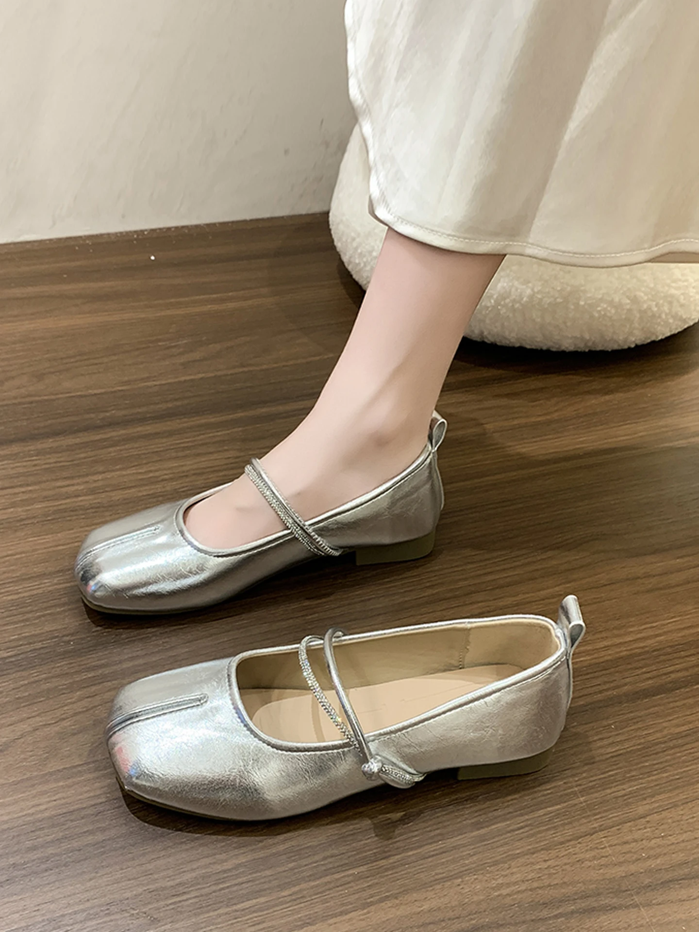 レトロメリージェーンフラットバレエシューズ女性用ソフトボトムシングルストラップフットウェアスクエアヘッドスリッポン快適おばあちゃんシューズ