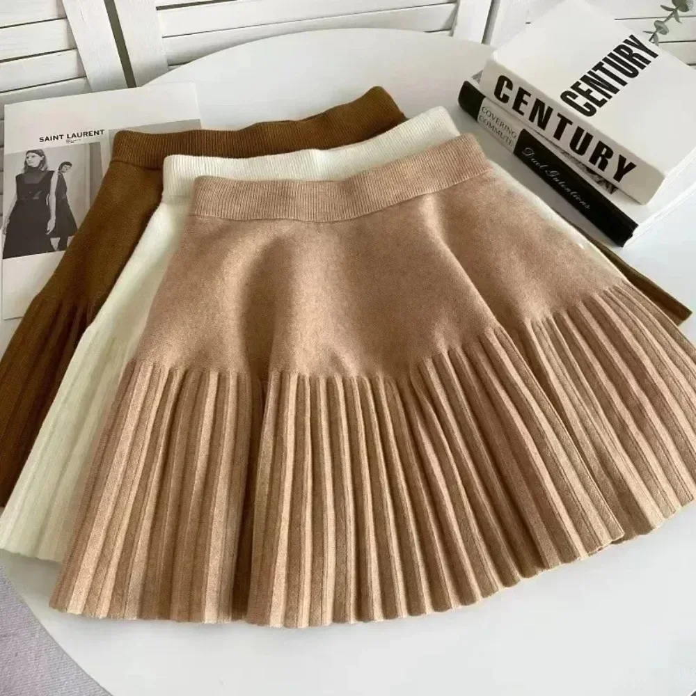 

Spicy Girl Solid Color Versatile Knit Skirt Women's Early Autumn 2025 New Style High-Waisted Loose-Fit Slimming A- Line Mini Dre