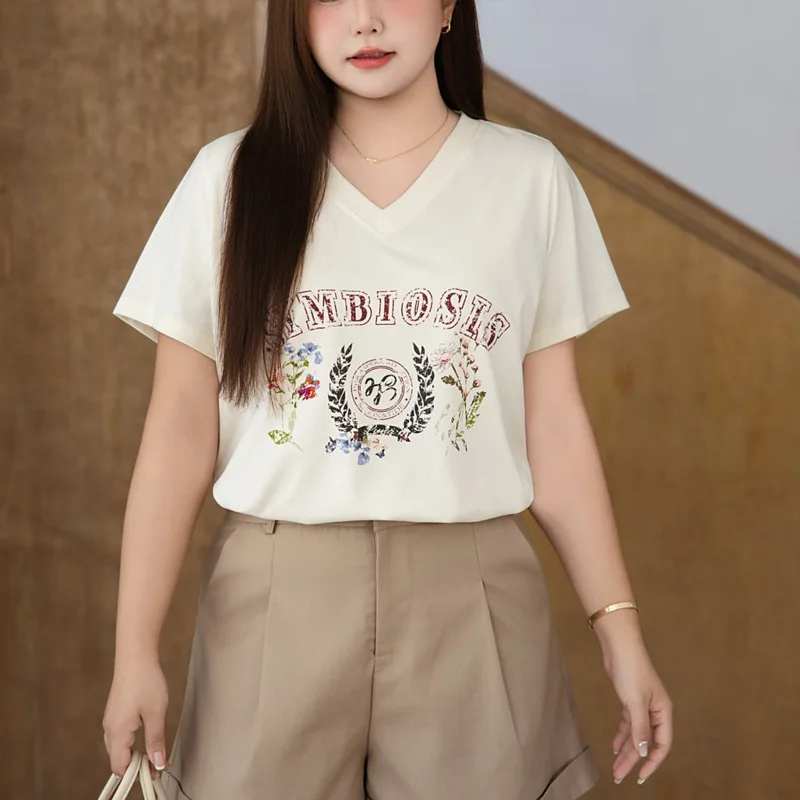 

Natural Retro Printed V-Neck Short Sleeve T-shirt Plus Size Women Casual Premium Loose Beige Vintage Floral Cotton Slit Tees