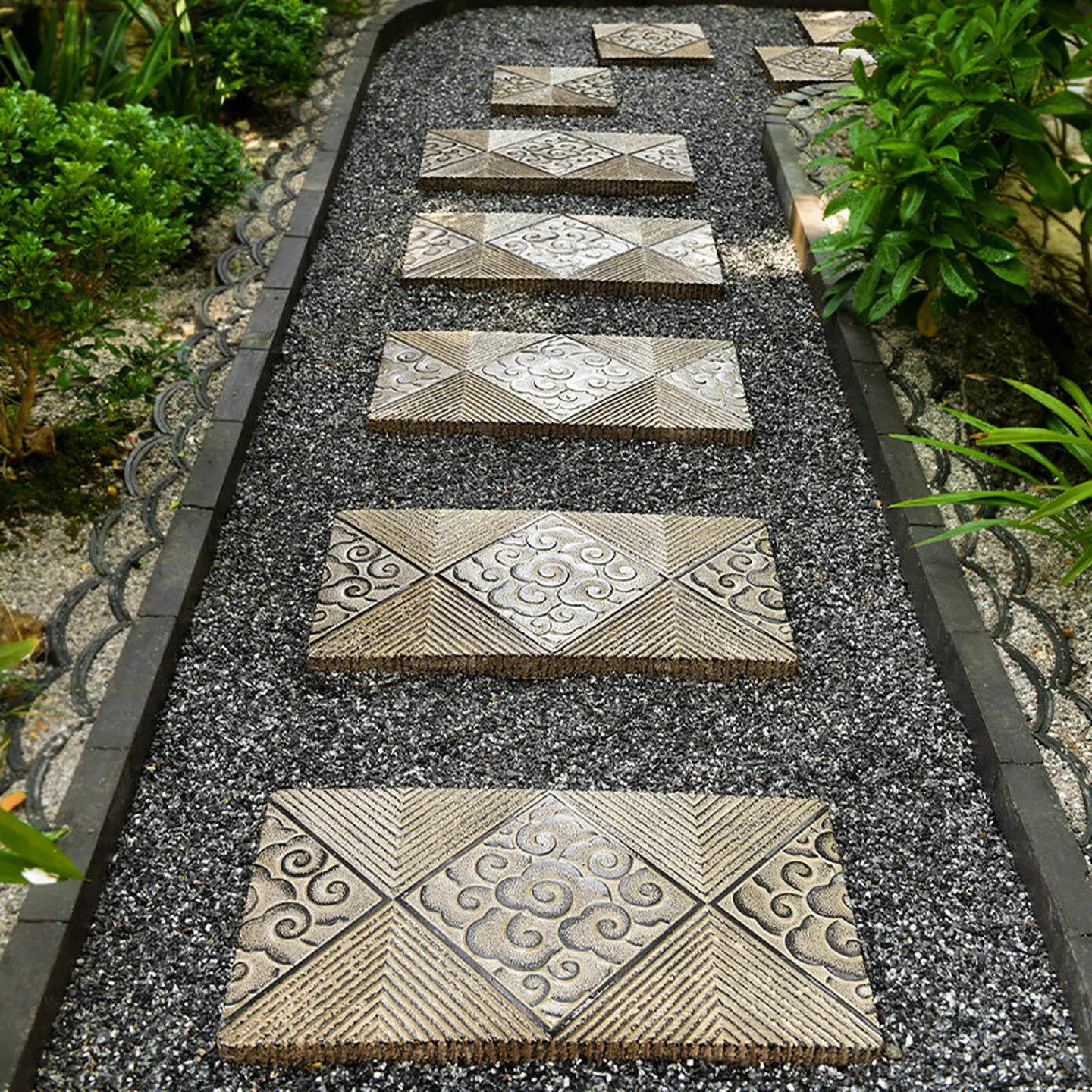 Outdoor non-slip lawn auspicious cloud pedal stone, Tingbu stone Chinese courtyard garden square paving slate like ancient