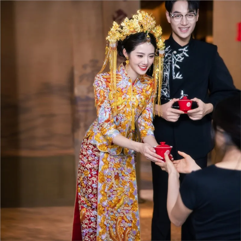 

Heavy Industry Gua Huang Long Feng new Chinese-style wedding dress and back garment