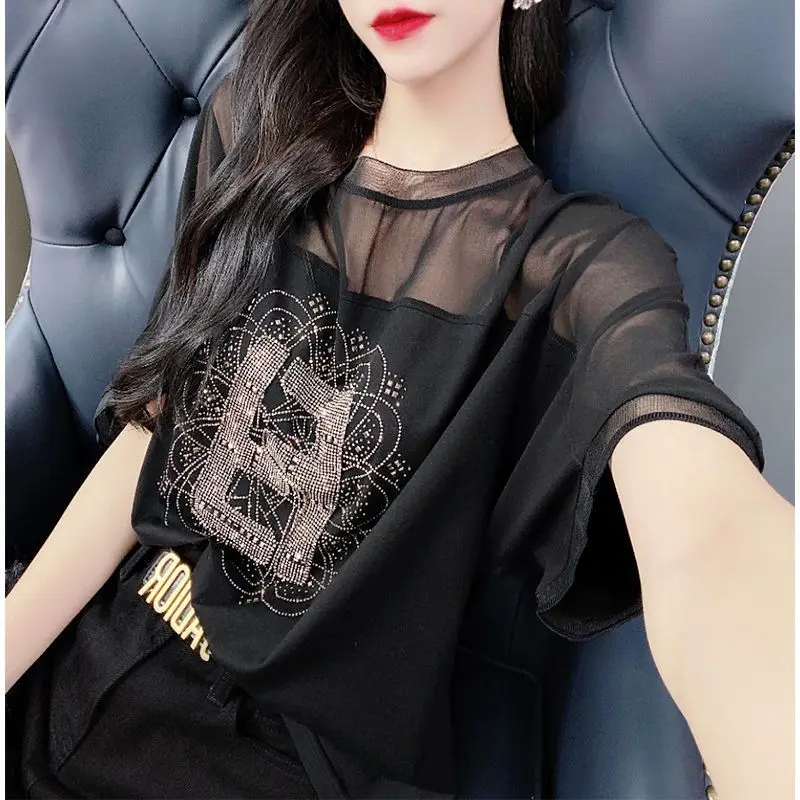 Mode koreanische weibliche Mesh gespleißt Rundhals ausschnitt lässig T-Shirt Sommer Damen bekleidung lose All-Match einfarbige Diamanten Tops