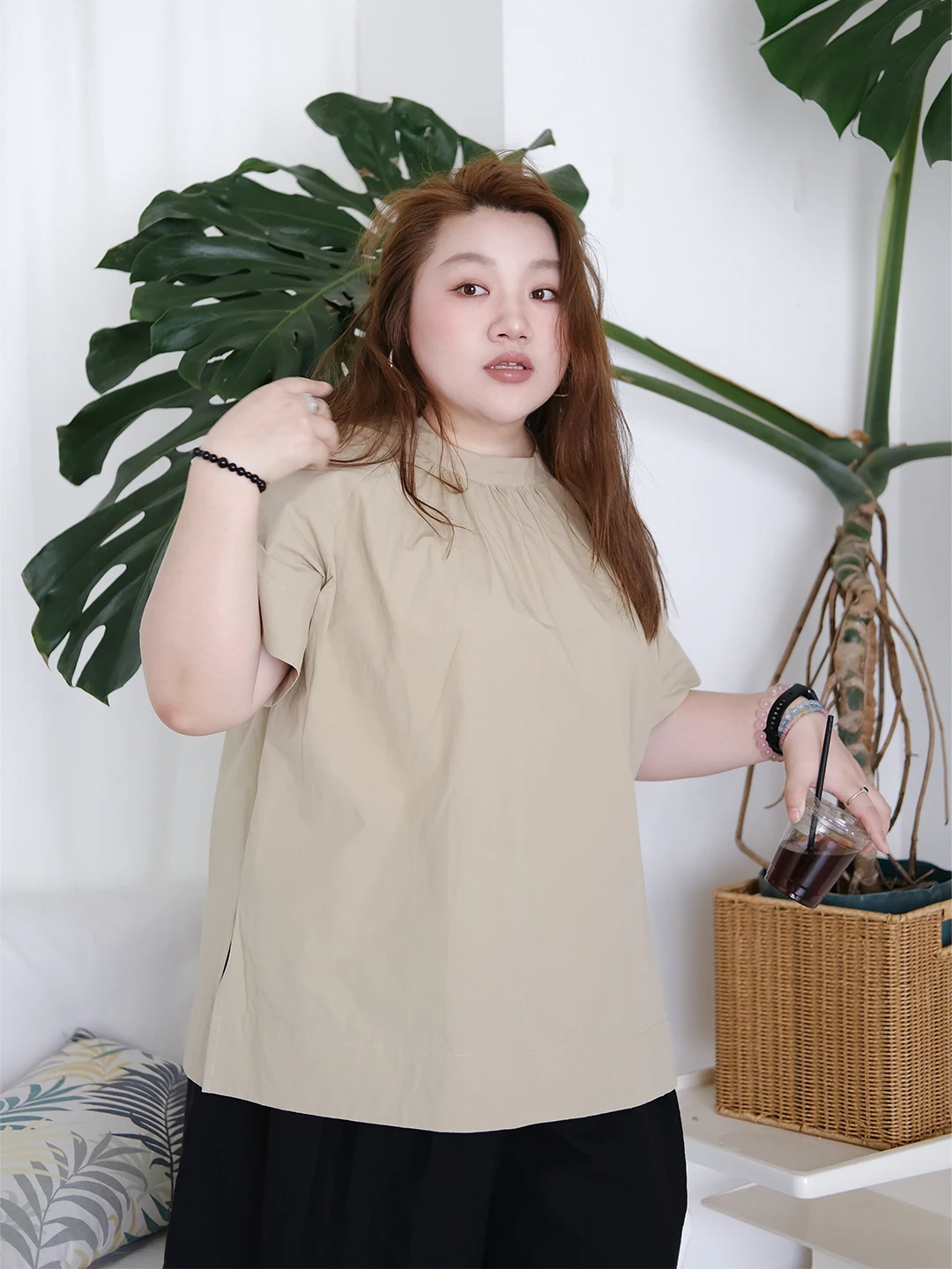 

Zooobaby0708 Корейский свободный топ с круглым вырезом и коротким рукавом, однотонный, уникальный дизайн, повседневный, удобный женский топ