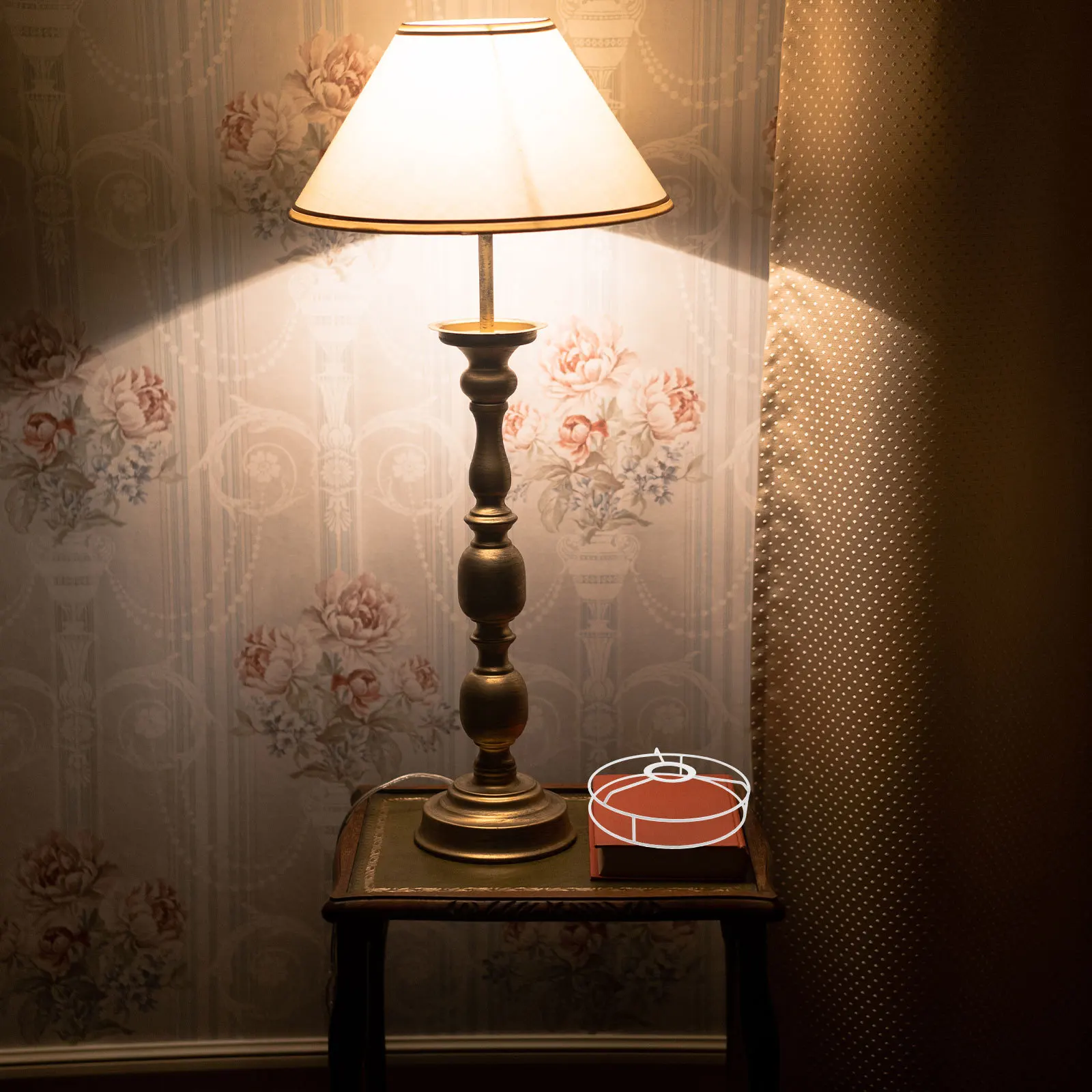 

Round Lampshade Frame Diy Lamp Shade Ring For Table Lamp Pendant Light Minimalist Wire Lampshade Frame E27 Cage