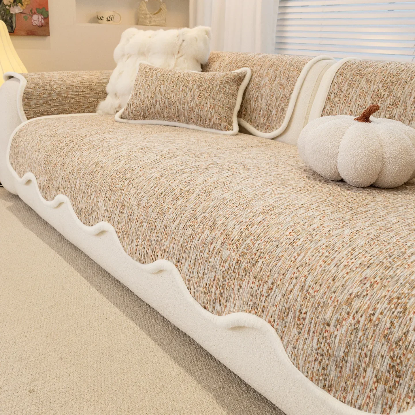 French Cream Style Sofa Cover Winter New Comfortable Chenille Fixed Non-Slip Cushion All-Season Universal Living Room Sofa Cover