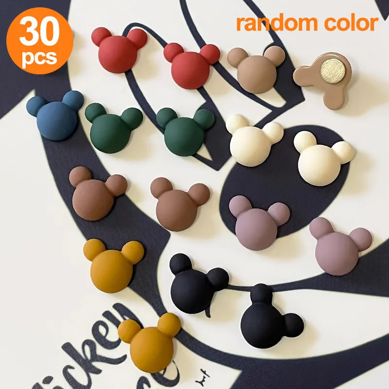 30 autocollants magnétiques de dessins animés, couleurs aléatoires, petits et pratiques, adaptés à la décoration des chambres, des balcons, des salons, des salles à manger, des hôtels, des accessoires pour cheveux, etc., saison de la remise des diplômes