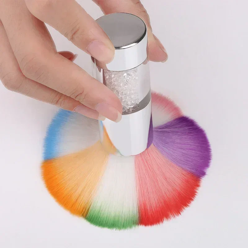 Pennello per polvere per nail art arcobaleno Strumento per la pulizia della polvere per smalto gel UV acrilico Strumento per la rimozione della polvere con glitter morbido Pennelli per trucco Strumenti per manicure