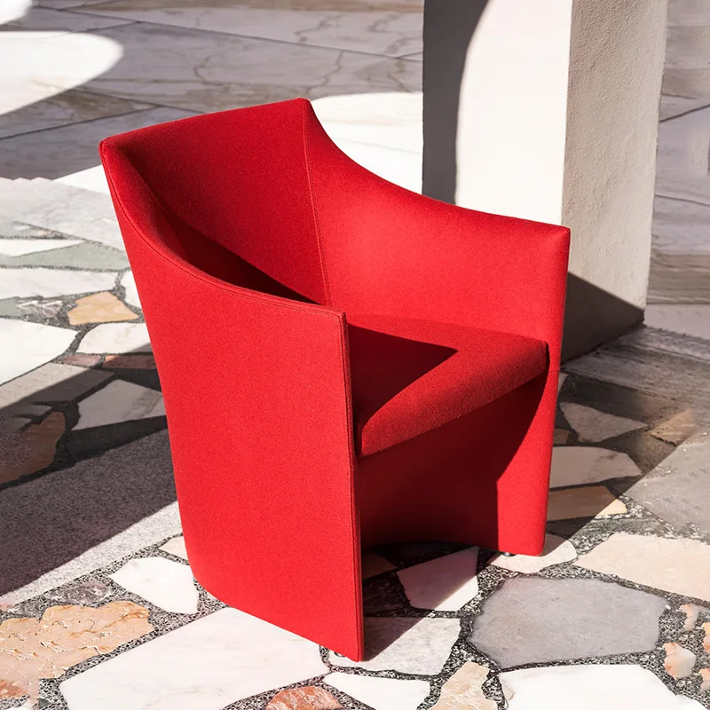 

Nordic minimalist light luxury single sofa chair designer living room special-shaped leisure club sales office reception