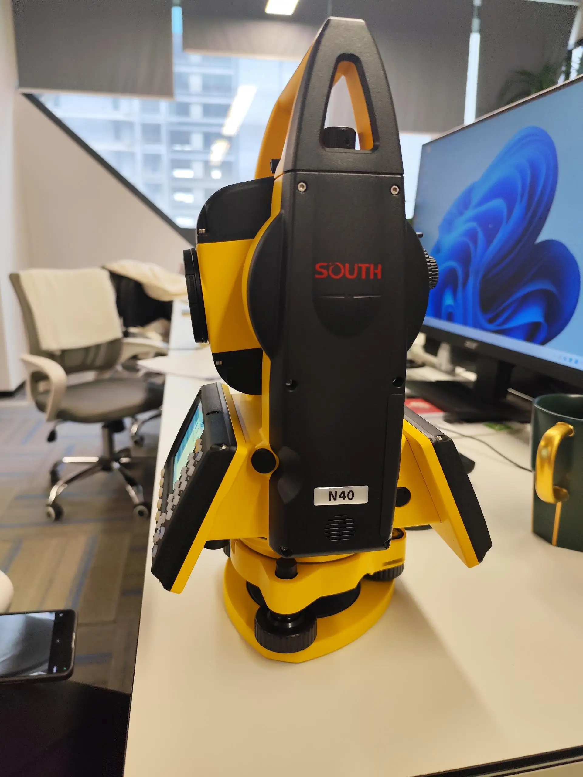 South N40/ NTS-342R10A Best Selling Total Station With BIG Color Screen Surveying Instruments With High Accuracy For Sale