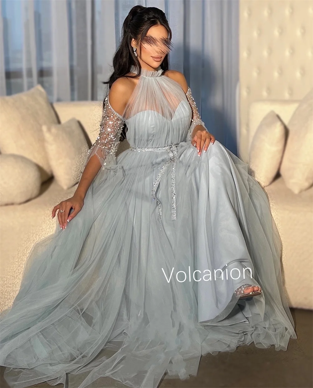 カスタマイズされたネットスパンコールプリーツAラインホルターロングドレスオーダーメイドの機会高品質