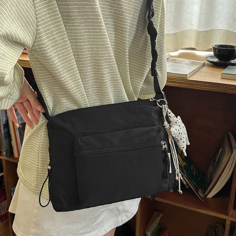 Koreanische Umhängetasche aus Segeltuch mit Polka Dots, leichte, lässige Damen-Umhängetasche für den Sommer, süße, niedliche, vielseitige Pendler-Handtasche – Detail 19