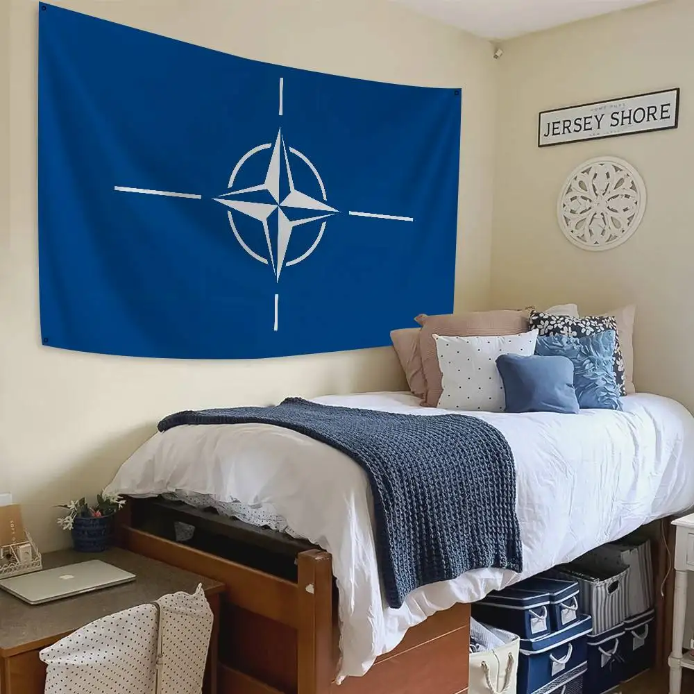 North Atlantic Treaty Organization NATO Flag Banner Vierloch-Flagge Polyester Outdoor-Dekor Raumästhetik