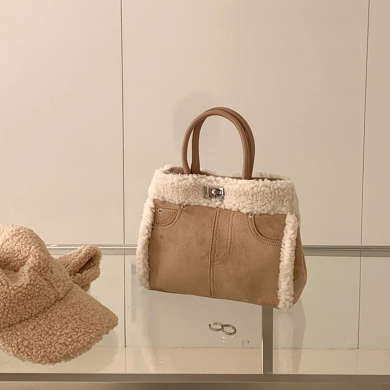 

Fashion Lamb Wool Tote Top Handle Women's Handbags and Purses Retro Faux Fur Bags for Women Shoulder Crossbody Bag NEW Purses