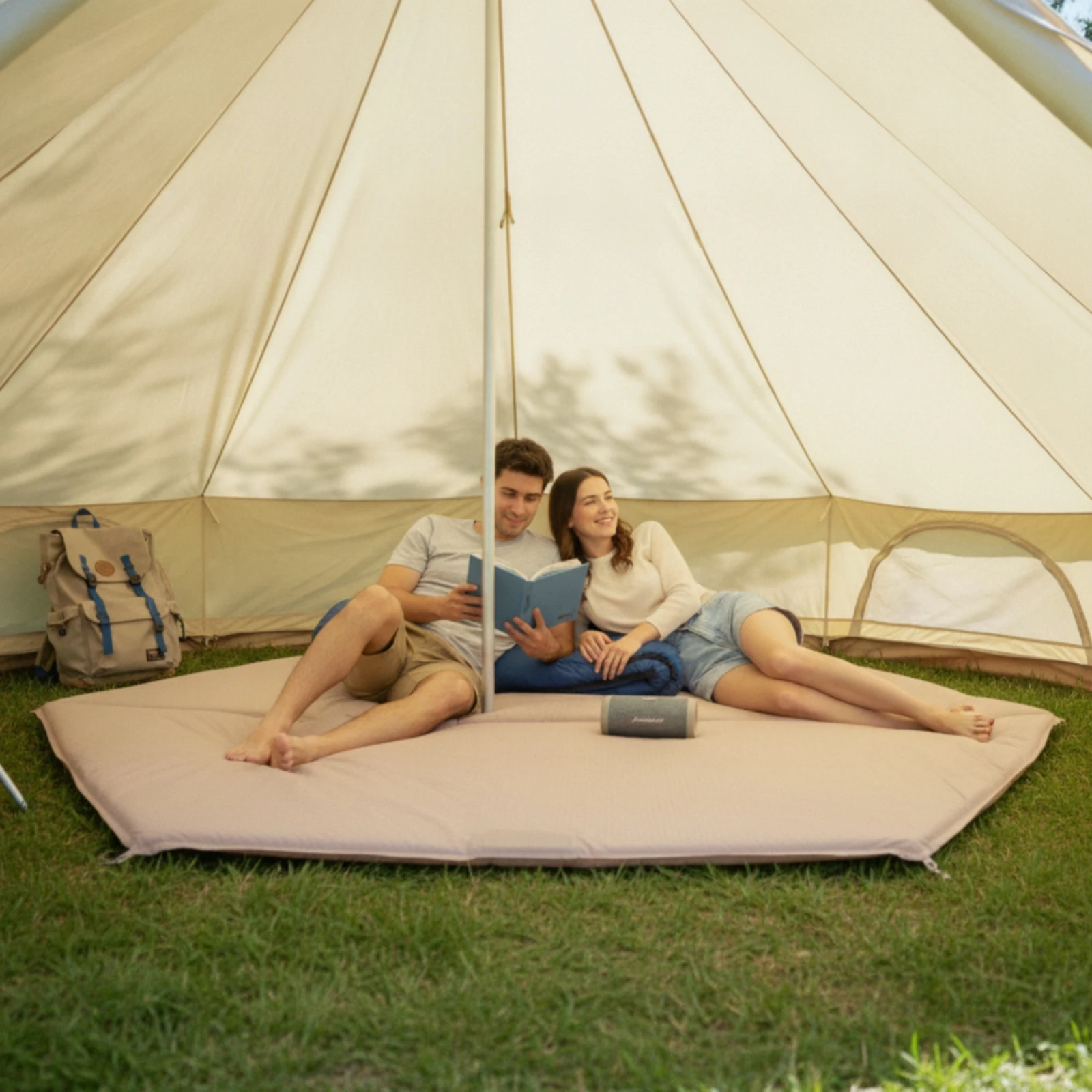 Self-Inflating Camping Mat Foldable Camping Pad with Storage Bag Folding Sleeping Mat Thick Moisture-Proof for Campers, Tent