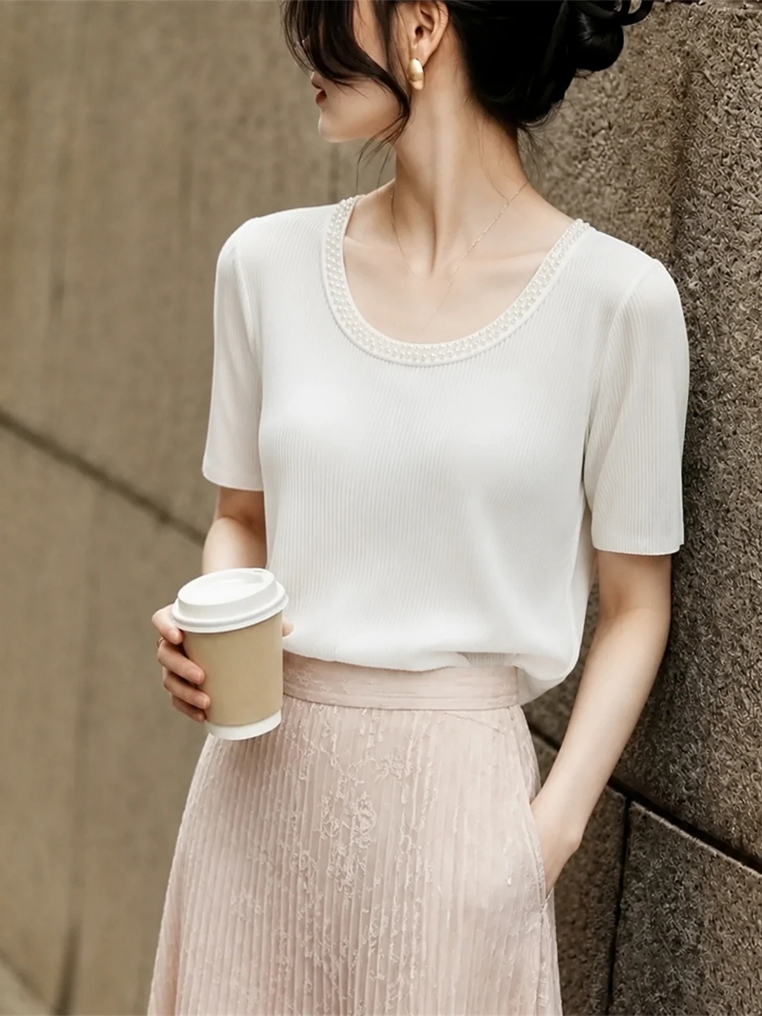 

Minimalist round Neck Short Sleeve Pure Color Ice Silk Knitted Top Versatile Summer Fashionable Small Shirt Commute Style Kni...