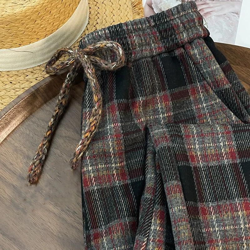 Szerokie spodnie w kratę damskie jesienno-zimowe grube w stylu preppy casual proste spodnie damskie słodkie sznurowane z wysokim stanem luźne ciepłe spodnie