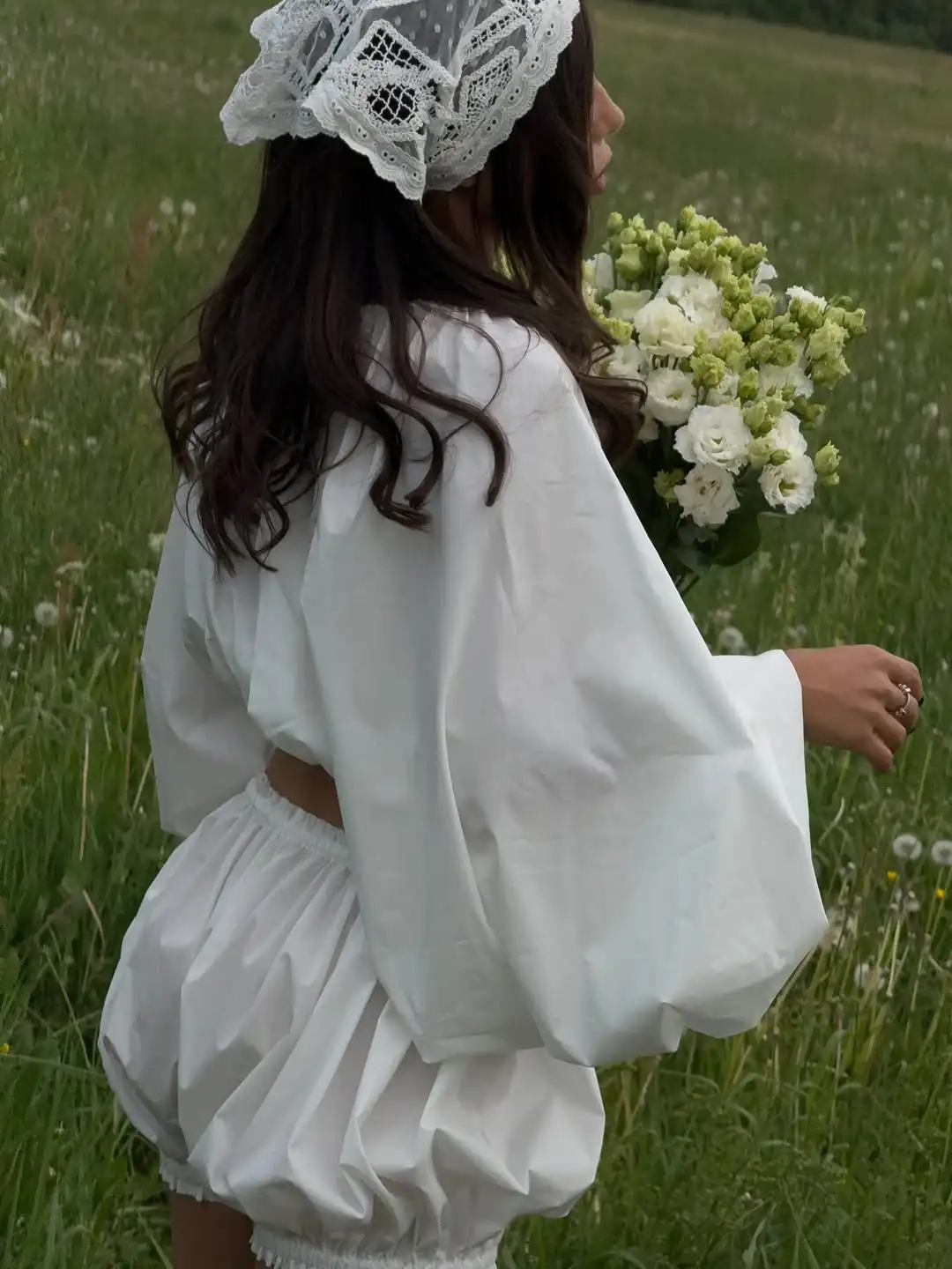 Chic Solid Lace Up Elastico in vita Set corto da donna Sexy senza spalline Manica a lanterna Allentato Top corto 2026 Abiti da vacanza da donna