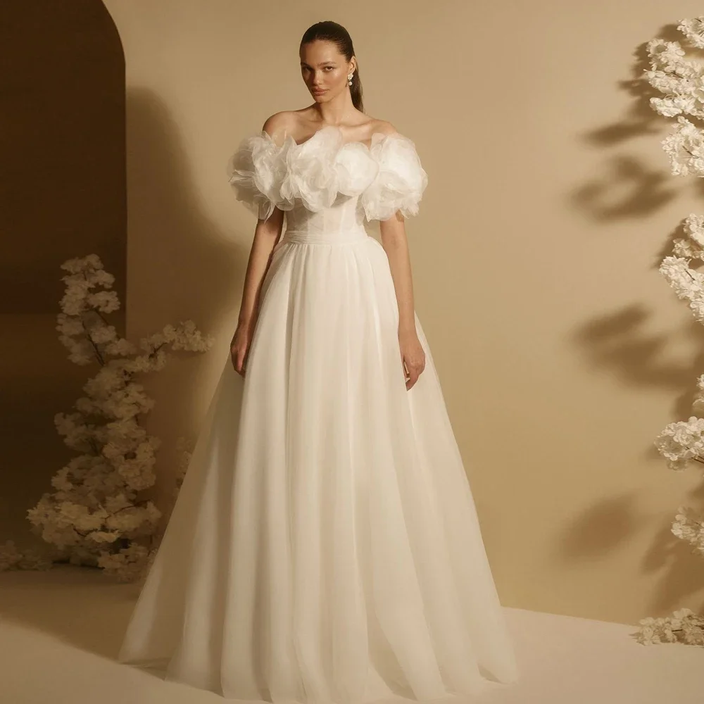 

Classic A Line Wedding Dresses Strapless Sleeveless Bridal Growns Handmade Flowers Customized Floor Length Vestidos De Novia