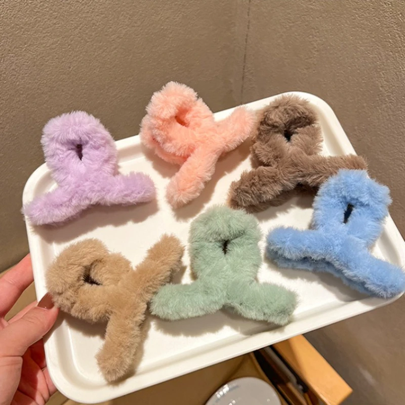 2024 Fluffy Grab Clip Faux Fur Hair Claw Elegant Acrylic Solid Color Hairpins Shark Clip Sweet Hair Accessories for Women Girls