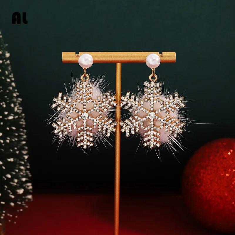 

New Christmas Shiny Plush Snowflake Earrings For Women Imitation Pearl Elegance Luxury Sweet Autumn Winter Party Jewelry