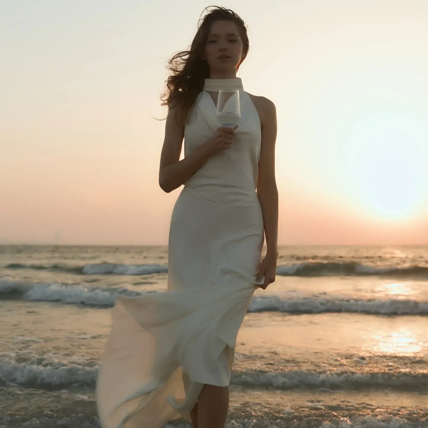 

Elegant Satin Pearl Lace Up Maxi Dress Backless Slim Fit Party Long Robes Chic High Collar Hollow Out Vest 2025 Women Dresses zz