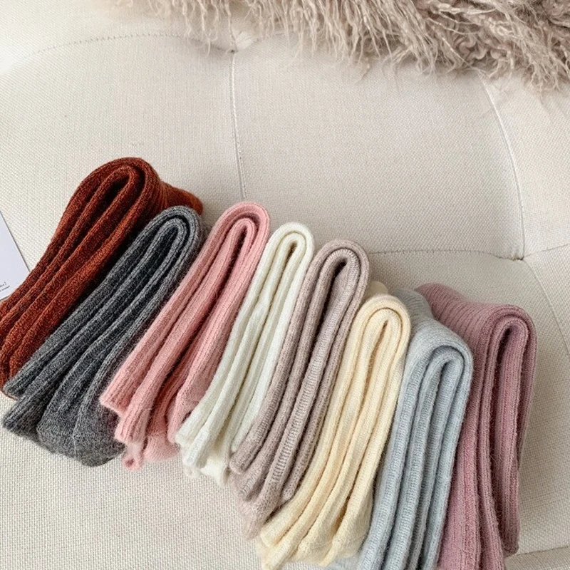 1 paio di calzini Casual in Cashmere tinta unita stile giapponese per donna moda inverno più spesso caldo equipaggio calzino femminile 5 colori rosso rosa