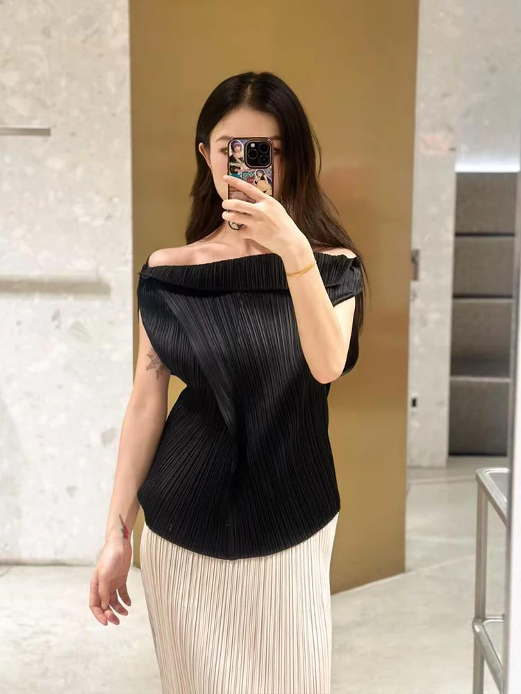 

High-End Design Sensation Women's Sleeveless Pure Color Trendy T-Shirt Three-Resident Art Creation Summer 2026 Premium Design