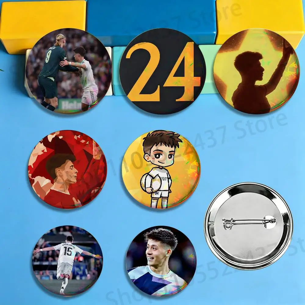 Soccer New Star A-Arda Guler Round Pins Cartoon Brooches Stylish Ornament Badge for Backpack Accessorys Gifts