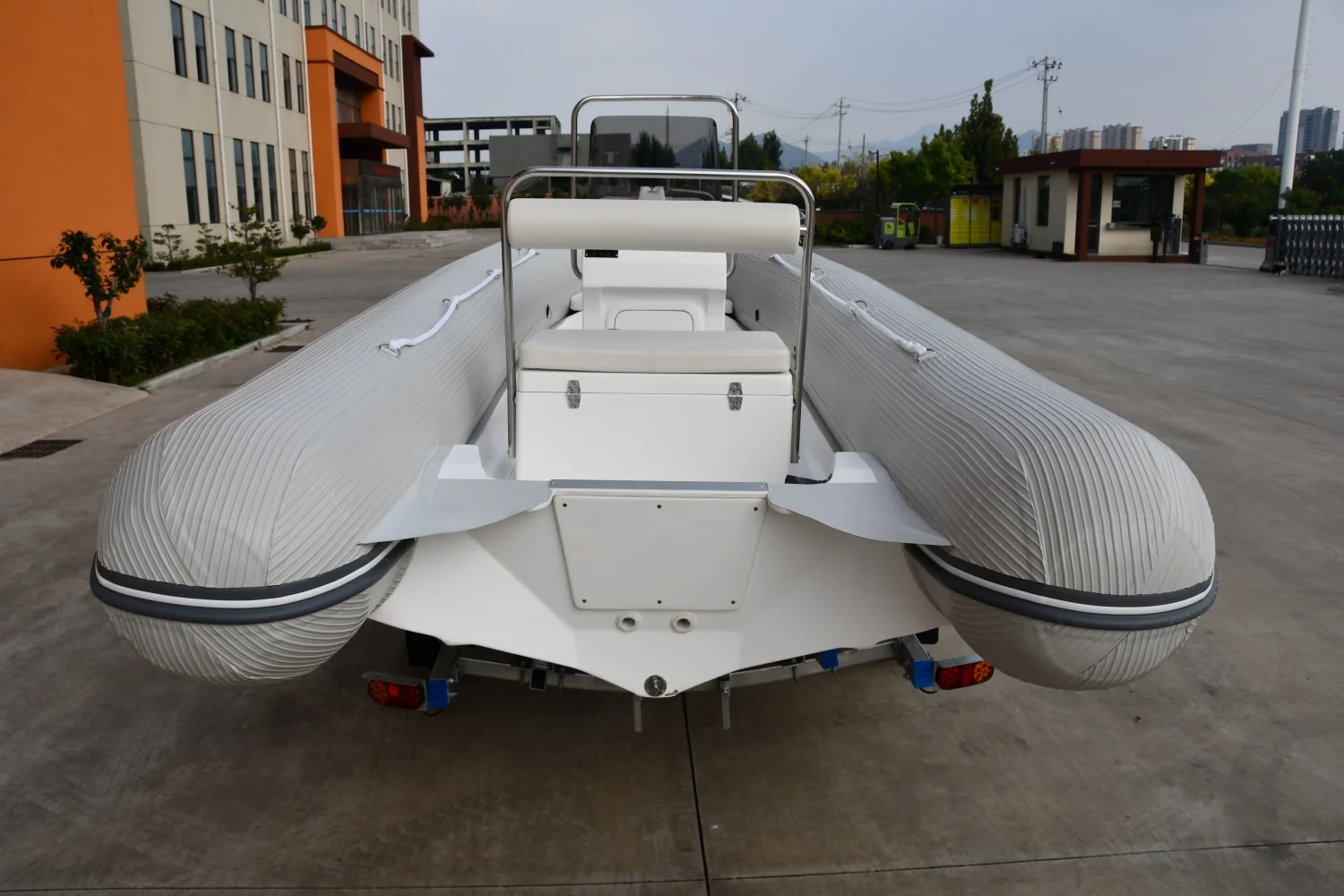 Folding Inflatable Fishing Boat PVC Hull Fiberglass Sports Yacht Sightseeing Cruising Sports