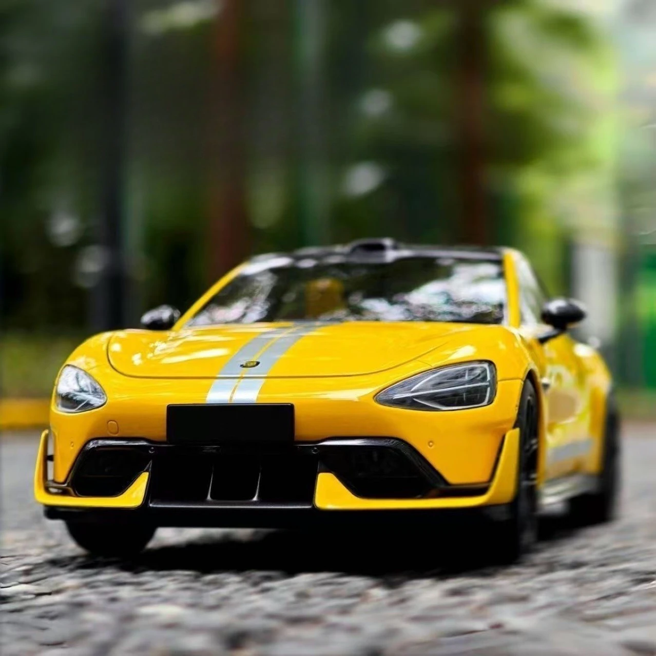 

Car model simulation alloy car: sports car collection decorative piece pullback toy, high quality from Mijia