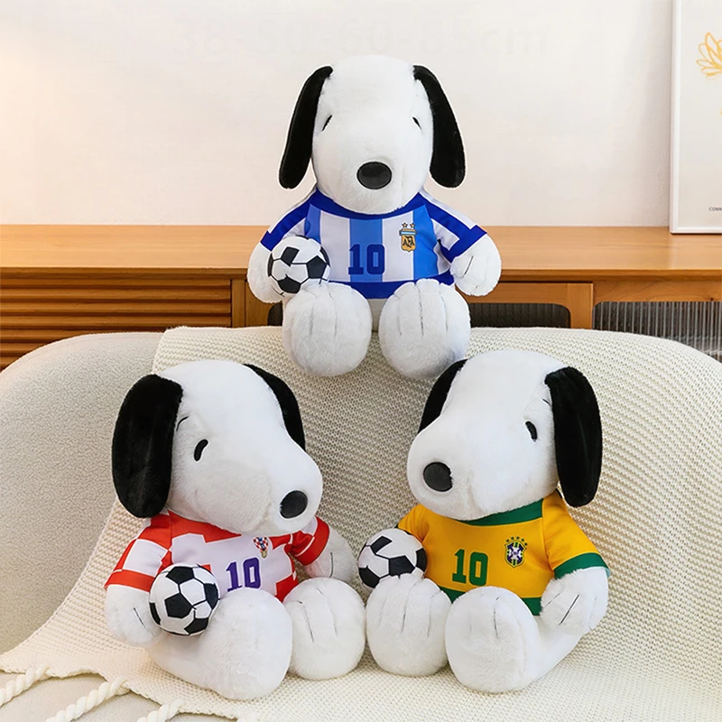 

Large Size Kawaii Sports Snoopy Plush Toy Dog Doll Stuffed Animals World BEI Football Pillow Dog Doll Ornaments Room Decoration