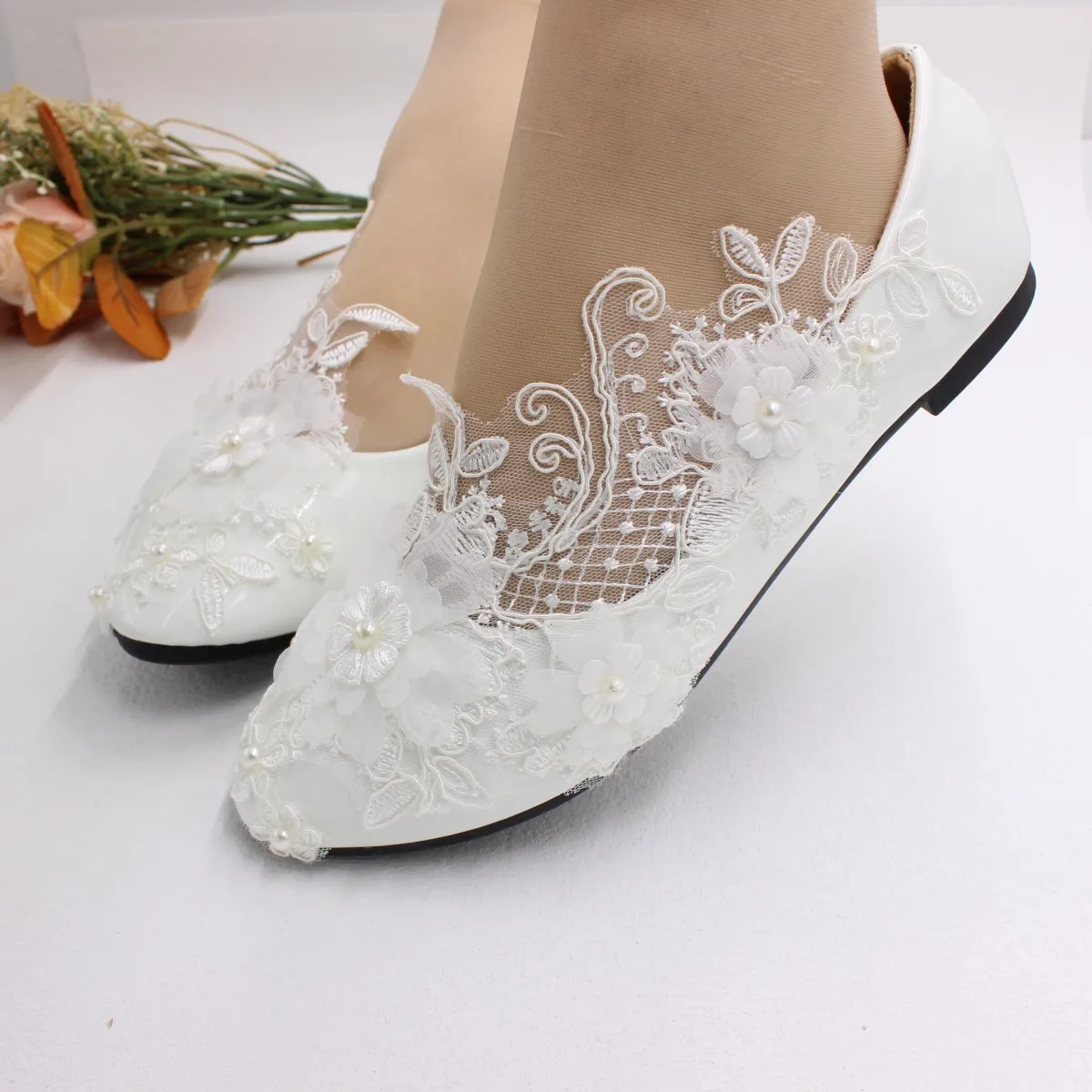 New spring lace wedding shoes White flat bride shoes Original design Princess women\'s single shoes suitable for wedding dress ph