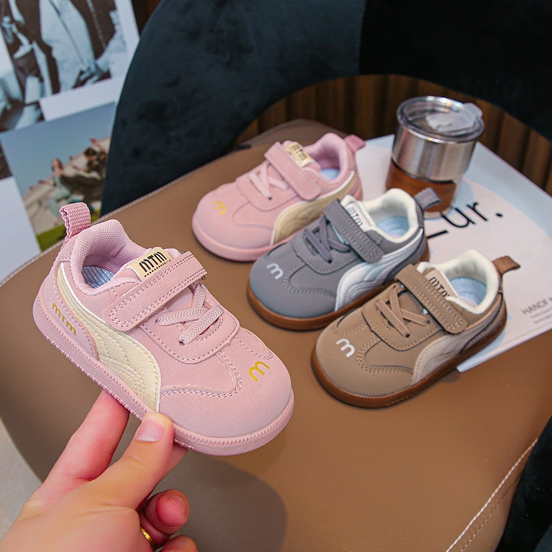 

Детская прогулочная обувь, осенняя новая стильная обувь для девочек в стиле ретро, нескользящая повседневная обувь на мягкой подошве для мальчиков, дышащая универсальная обувь Forrest Gump