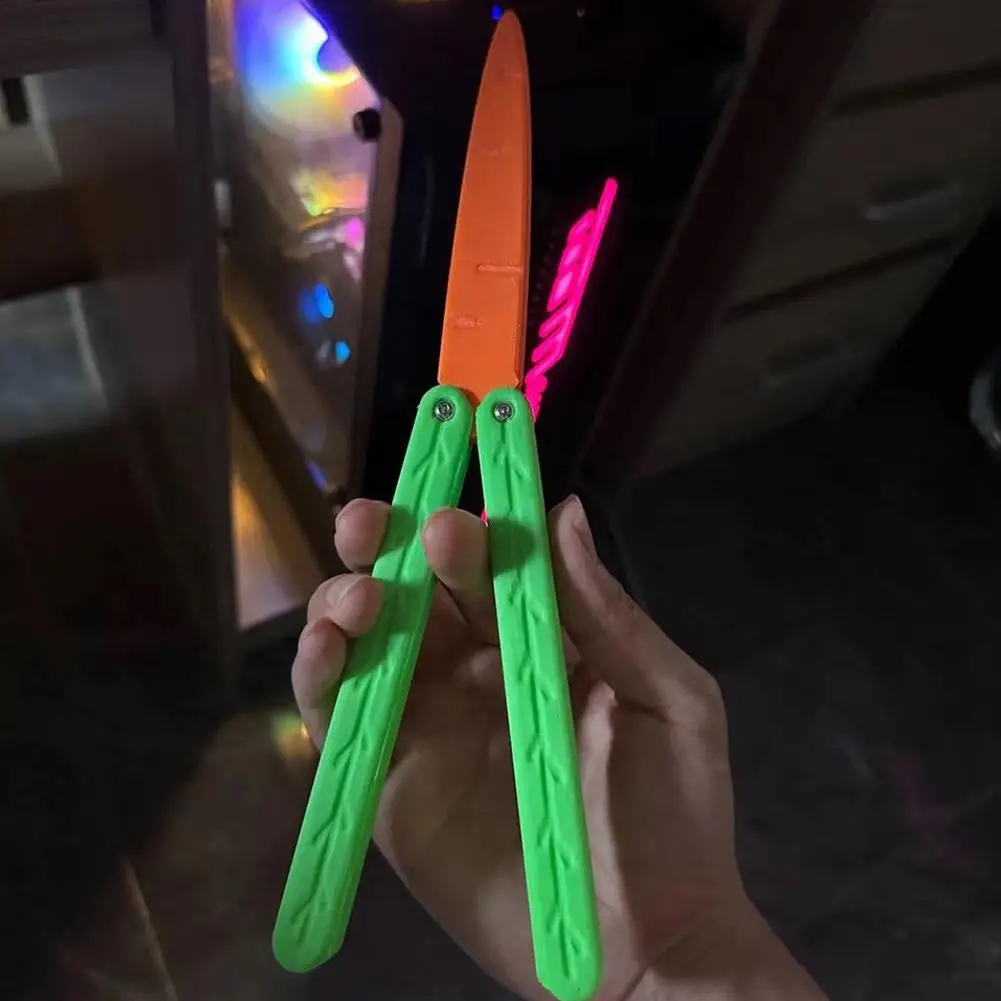 Glowing Butterfly Knife 3D Printing Gravity glow Knife Jumping Small Radish Knife Mini Model Pendant Push Card Decompression Toy