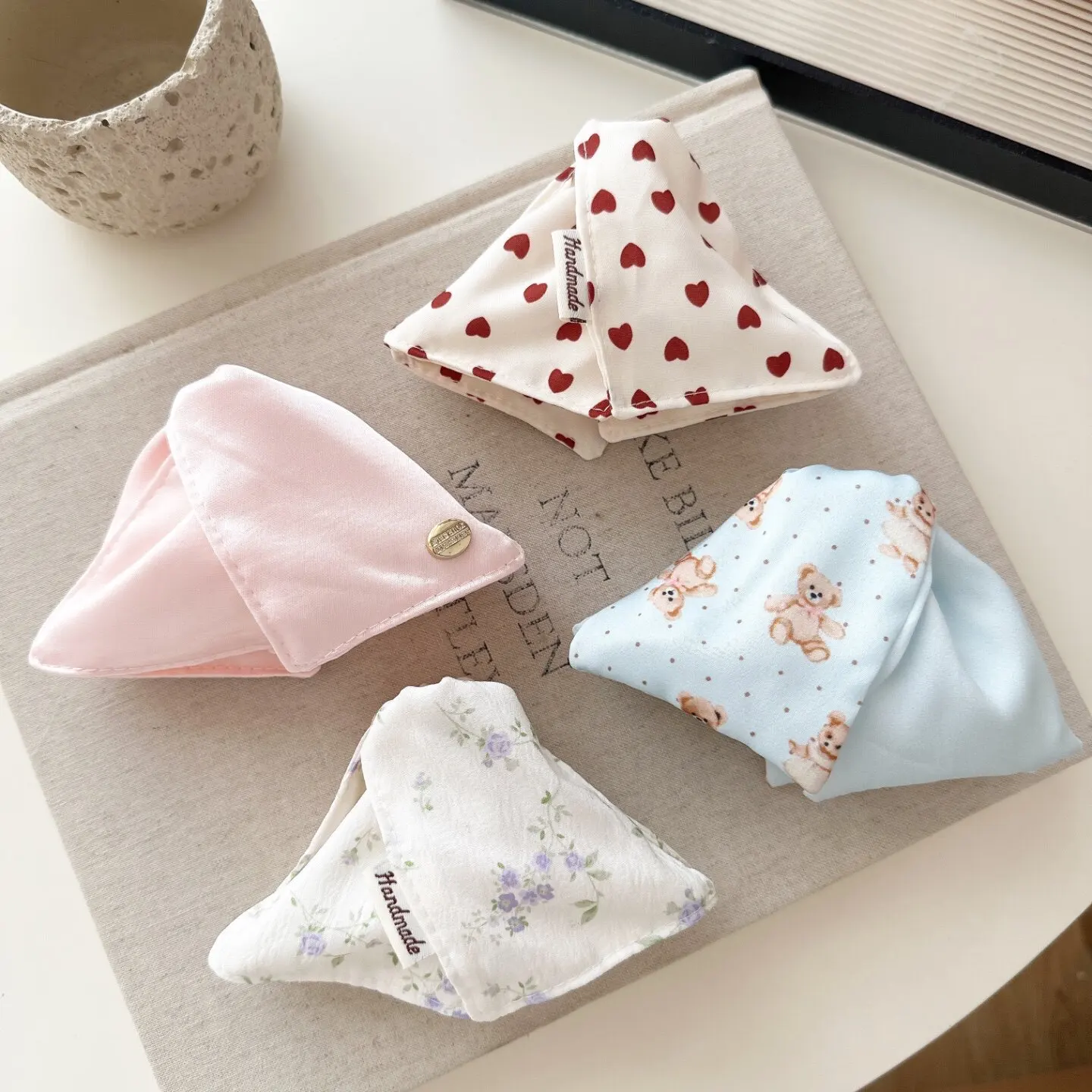 Triangle Hair Claw Clip Cute Bear Heart Floral Print for Back of Head Bun Korean Sweet Girl Lightweight Portable Acrylic