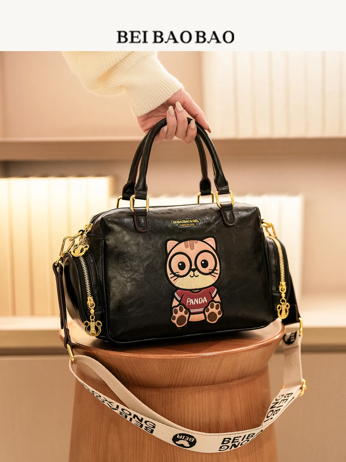 

Casual Fashionable Cartoon Handbag Women's Shoulder Crossbody Bag Personality Match North Bag New Style Youthful Polyester Li...