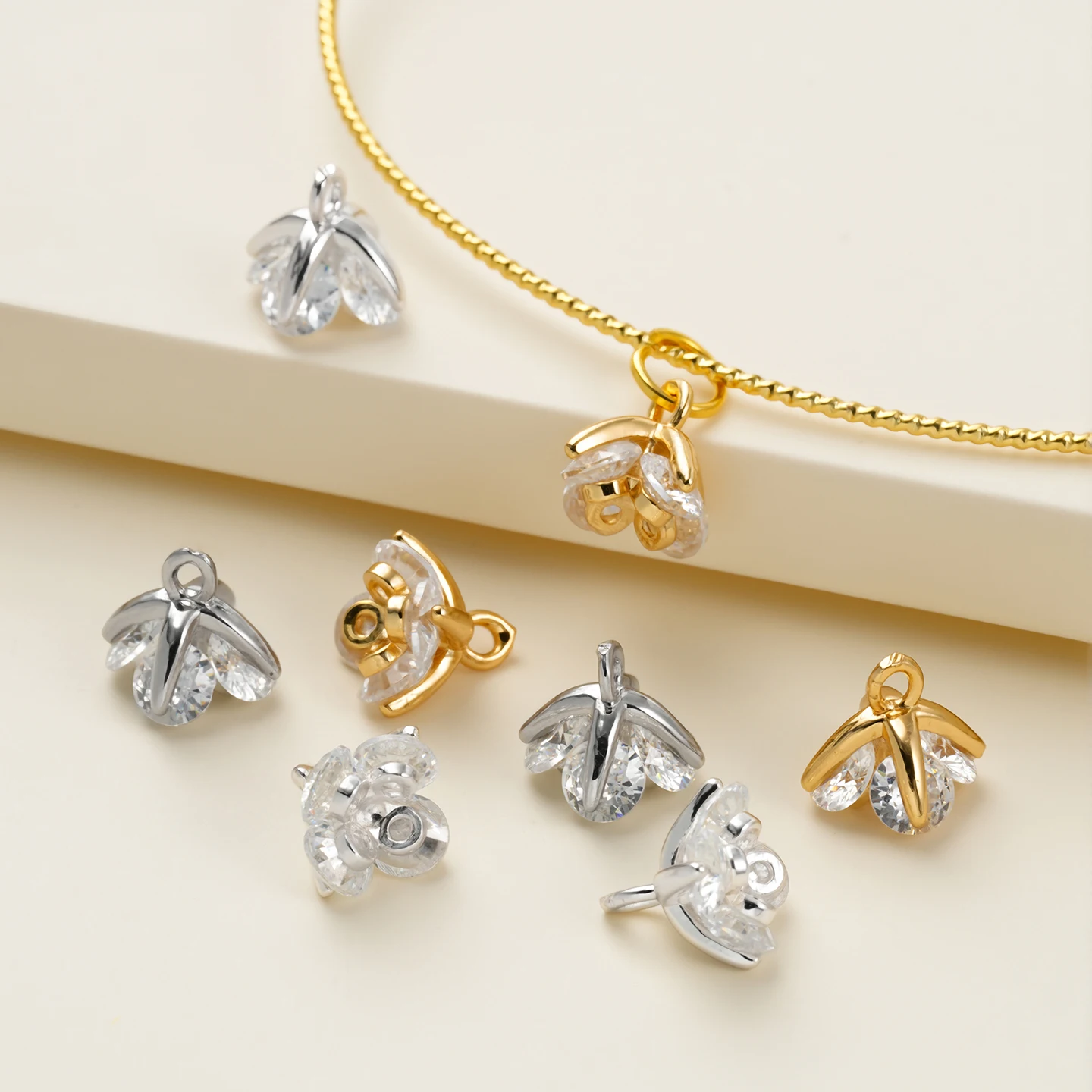 

2Piece/Pack 18K Gold Color Plated Copper Rose Small Flower Pendants for DIY Bracelet Necklace Jewelry Making Accessories