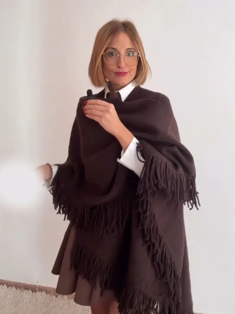 

HH New Woman Early Spring Design Sense Versatile Tassel Decoration Knitting Cape Style Coat Female Commuting Loose Daily Coat