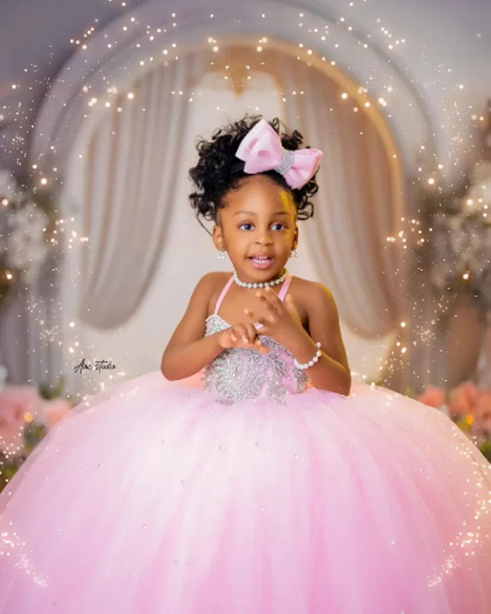 결혼식을위한 귀여운 꽃의 소녀 드레스 핑크 반짝 이는 스팽글 스파게티 스트랩 Tulle 드레스 아기 사랑스러운 생일 파티 공 가운