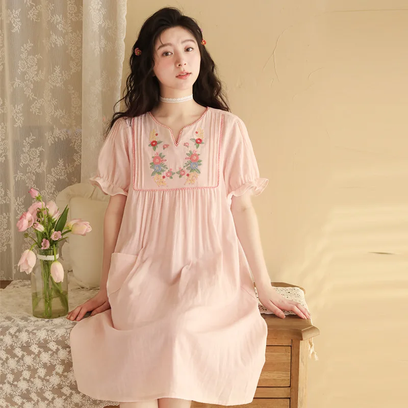 Sweet Embroidery 100% Cotton Women\'s Nightgowns Summer Short Sleeve Plus Size Loose Sleepwear Elegant Home Dress