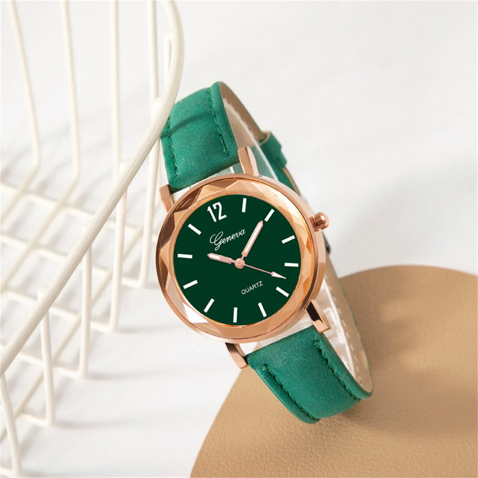 Neue Damen Casual Uhr Mode frauen Uhren Analog Quarz Leder Armbanduhren Weibliche Uhr Geschenke Reloj Mujer