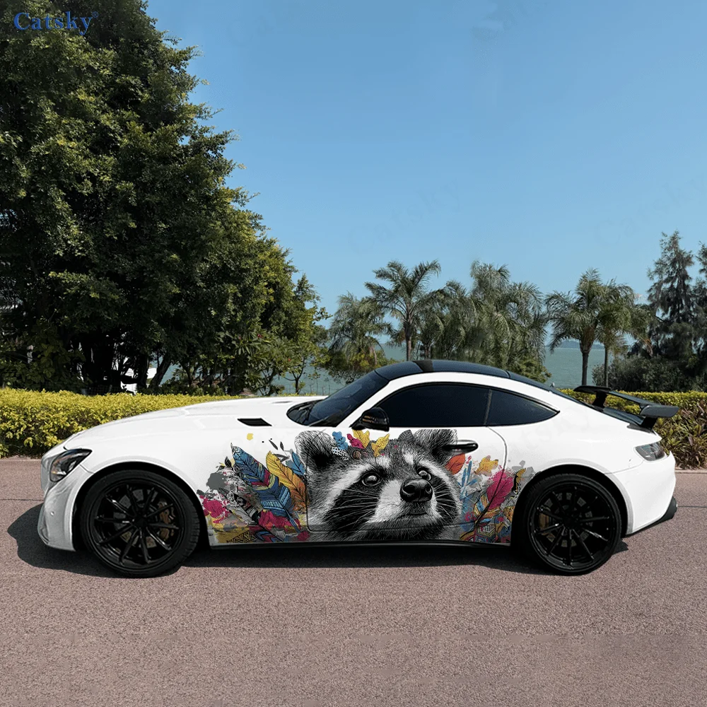 

Енот с цветочным пером, автомобильные виниловые наклейки, самоклеящаяся наклейка из ПВХ, подходит для грузовиков, внедорожников, декора, автоаксессуары, подарок