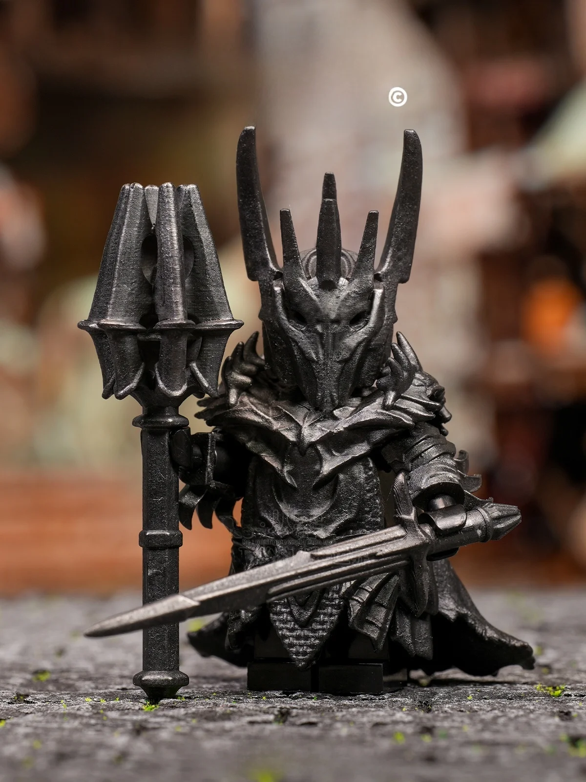 �y�Z�[�����z���[�h�E�I�u�E�U�E�����O�f�撆���̃r���f�B���O�u���b�N��������t�B�M���A�g�ݗ��ă����X�^�[���p�t�T�E�����v���C�Z�b�g�N���̎q���Ƒ�l����