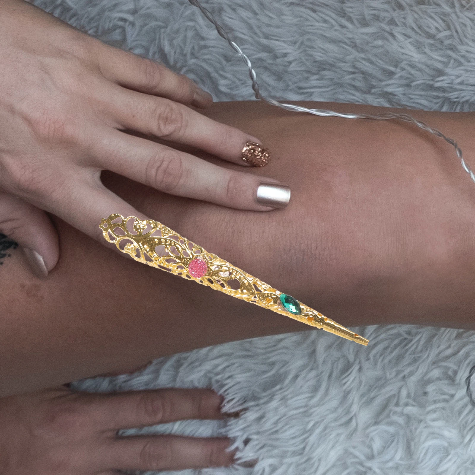 

5Pcs Long Fake Fingernail Rig Rings Hollow Out Aluminum Alloy Finger Claws Halloween Costume Finger Accessories