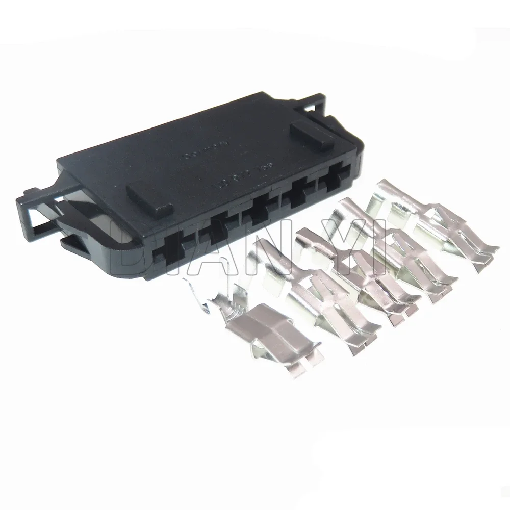 1 مجموعة 5 طريقة السيارات منظم الهواء الدافئ المقابس الكهربائية التيار المتناوب الجمعية لشركة فولكس فاجن أودي 1J0 972 755 1J 0972755   مقبس الإسكان البلاستيكي للسيارة